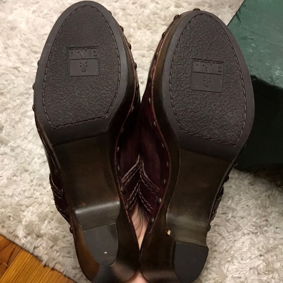 💥New💥 Frye Audra Button Clog - Picture 6 of 8